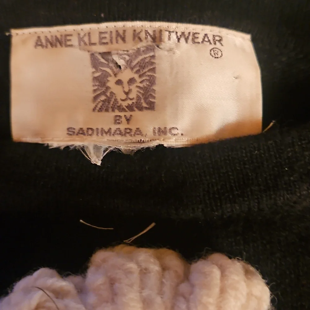 ANNE KLEIN Black Sweater with Cream 3D Flowers and Rhinestone Embellishments
